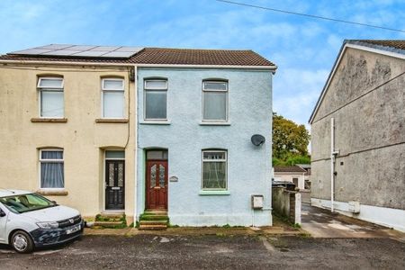 Heol Wepner, LLANELLI, SA15 - Photo 2
