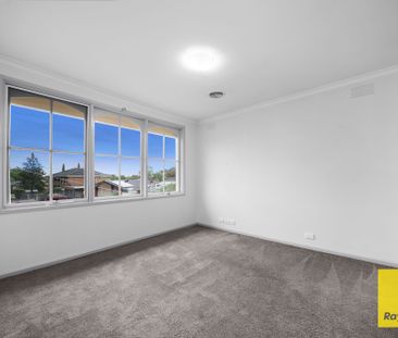 The Ultimate Family Haven in a Prime Spot! - Photo 3