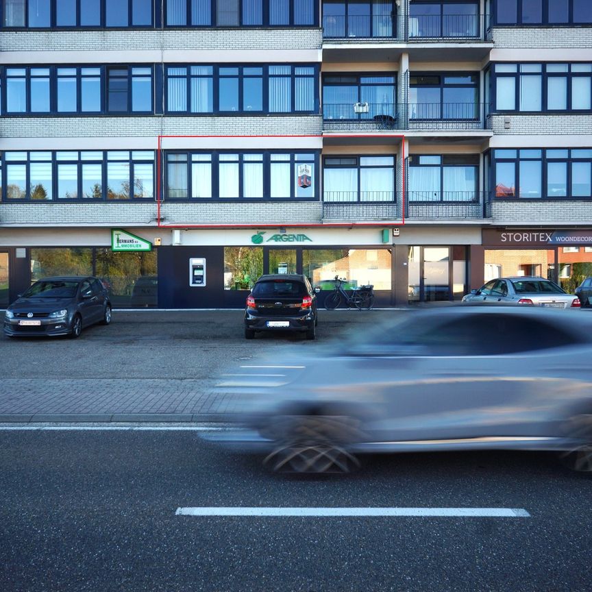 Gerenoveerd appartement met 3 slaapkamers In Zutendaal - Foto 1