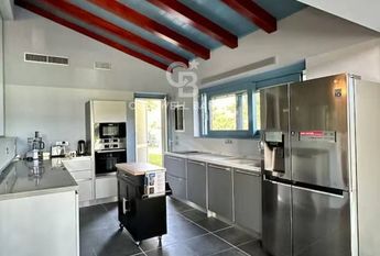 via crociale, Pietrasanta, Tuscany 55045