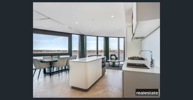 LUXURY & LOCATION AT THE TOWERS! - Photo 1