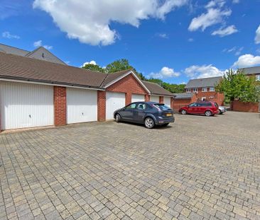 3 bedroom Spacious Three Bedroom House to rent - Photo 3