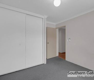 NEAT AND COMFORTABLE 3 X 1 - Photo 1