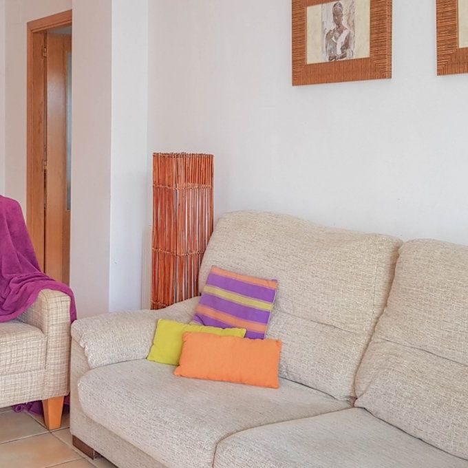 Flat for rent - Photo 1