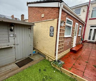 3 bedroom terraced house to rent - Photo 4