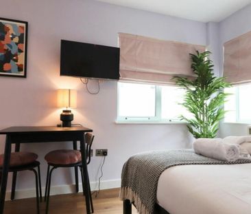 Studio to rent - Photo 6