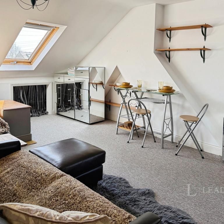 House share to rent - Photo 1