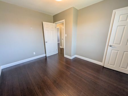 133 Afton Ave, Welland - All Inclusive 3 Bed Main Unit - Photo 3