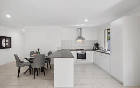 AN IMMACULATE HOME IN A GREAT POSITION - Photo 2