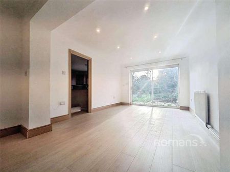 Crockhamwell Road, Woodley, Reading, Berkshire, RG5 - Photo 5