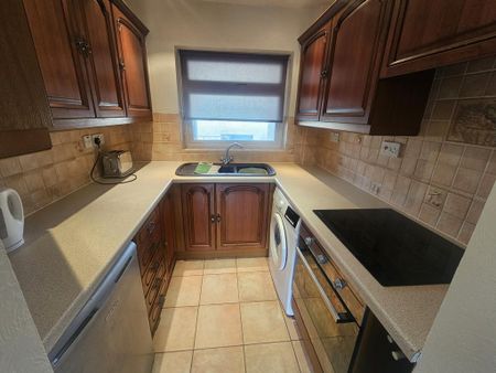 2 bedroom flat to rent - Photo 4