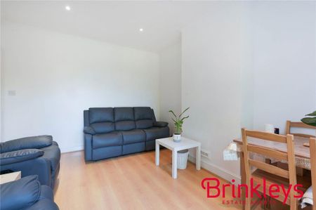 4 bedroom semi-detached house to rent - Photo 3