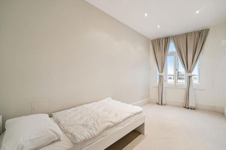 4 bedroom flat to rent - Photo 5