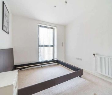 Kingfisher Heights, Royal Docks, E16 - Photo 5