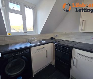 Millfield, Folkestone - Photo 2