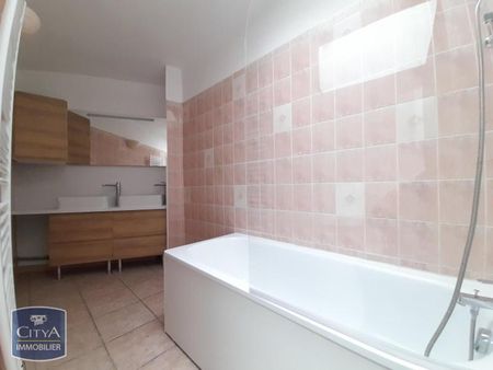Location Maison 4 pièces 93m² LILLE 59000 - Photo 4