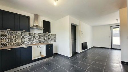 Location Appartement 3 pièces 56m² GONFARON 83590 - Photo 4