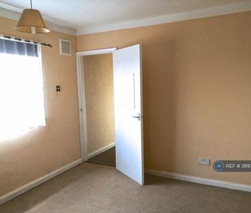 2 bedroom end of terrace house to rent - Photo 6