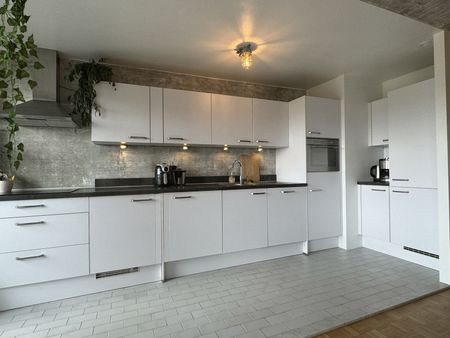 Gemeubeld 2 slaapkamer appartement op wandelafstand van Het Rivierenhof! - Photo 3