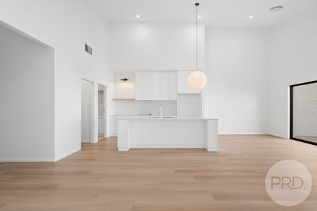 1/160 Muttama Parade, Gobbagombalin NSW 2650 - Photo 5