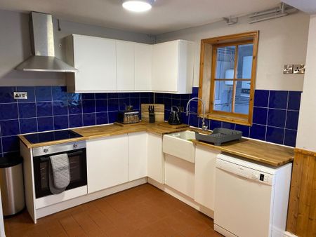 1 bedroom in a house share to rent - Photo 5