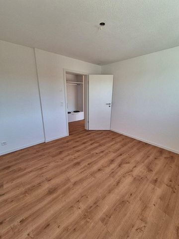 Sonnige Attikawohnung mit Weitsicht  2.5 Zimmer in Moosseedorf - Photo 4