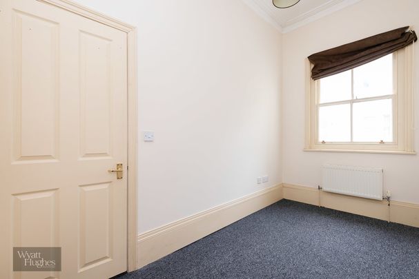 2 bed flat to rent in Warrior Square, St Leonards-on-Sea - Photo 1