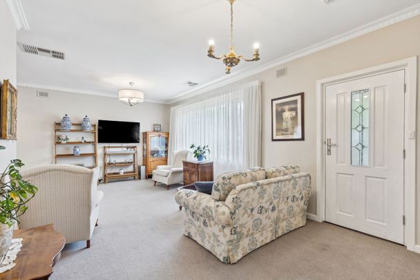 Charming Rental in Linden Park - Photo 1