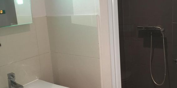 STUDIO - QUARTIER GRASLIN - SURFACE 26 m² - Photo 3