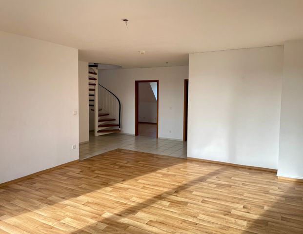 Mietwohnung in Nürnberg - Wohnen auf zwei Etagen: Großzügige Maisonette-Wohnung nähe Frankenstraße - Foto 1