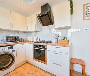 2 bedroom maisonette to rent - Photo 6