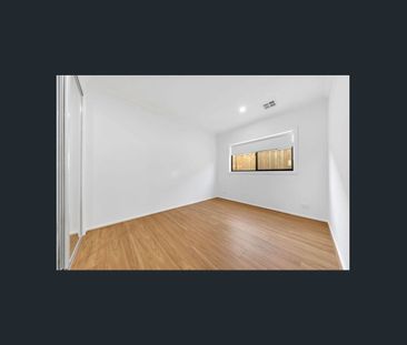 Spacious & Modern Family Living in a Convenient Truganina Westbrook... - Photo 2