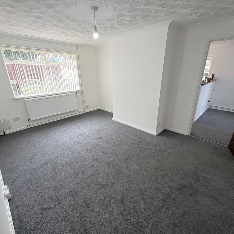 2 bedroom semi-detached house to rent - Photo 1