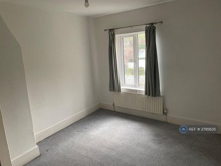 2 bedroom terraced house to rent - Photo 4