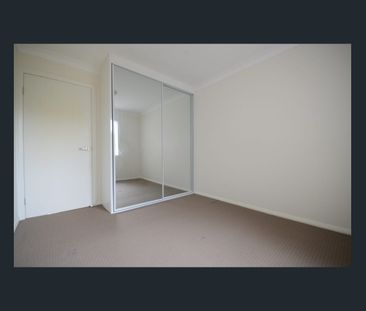 GORGEOUS 2 Bedroom House - Photo 3