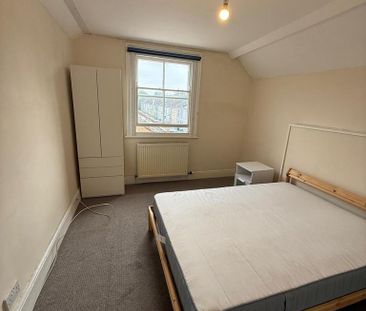 1 bedroom in a house share to rent - Photo 4
