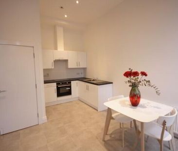 25 Ulsterville Avenue, Belfast, BT9 7AS - Photo 2