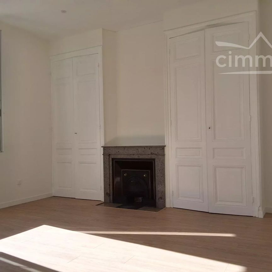 Bel appartement rénové avec GARAGE - Photo 1