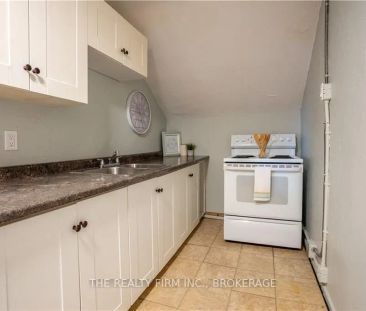 Detached Home For Lease | X8285400 - Photo 3