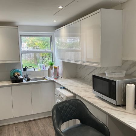 Room in a Shared House, Wellington Road, HA3 - Photo 3