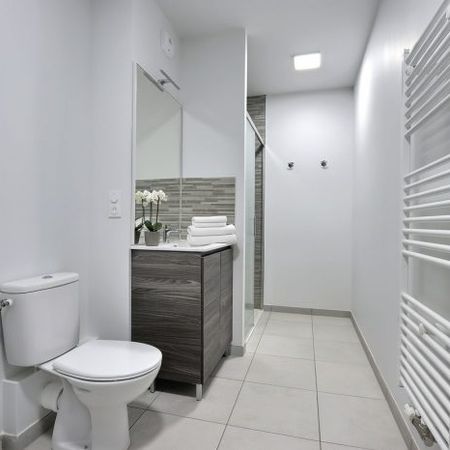 PROXIMITE 1ER MAI -CATAROUX-T2 AVEC BALCON NEUF - Photo 3