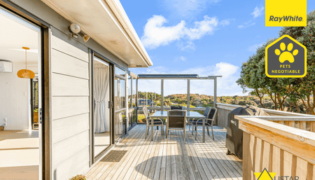 276 Bethells Road, Bethells Beach - Photo 3