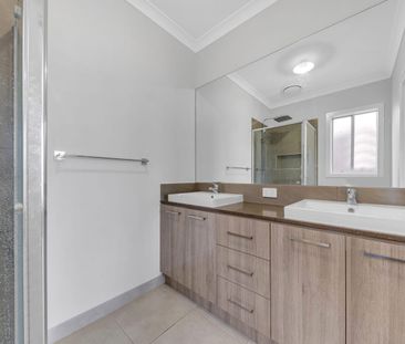 Stunning 3 bedroom home - Photo 6