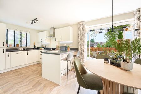 3 bedroom semi-detached house to rent - Photo 4