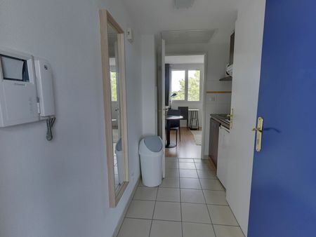 Est de PAU, Studio Meublé au calme en Résidence très récente avec Parking privé, - Photo 3