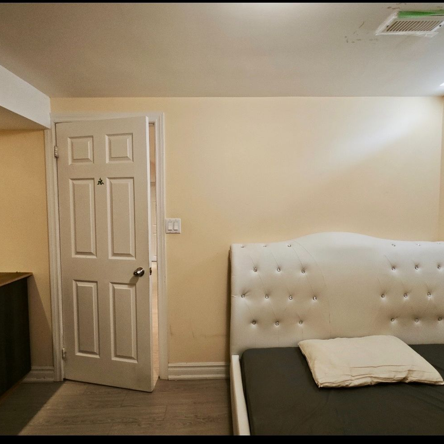 For Lease - 23 Robert Attersley Drive Unit# 2, Whitby, Ontario - Photo 1