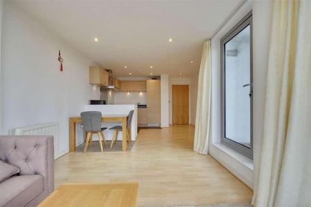 Brunswick House, Queen Street, Portsmouth, PO1 - Photo 4