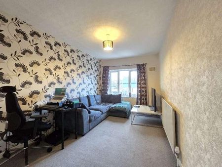 Kent Road, Halesowen, West Midlands, B62 - Photo 2