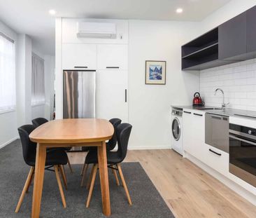 City Apartment - Photo 2