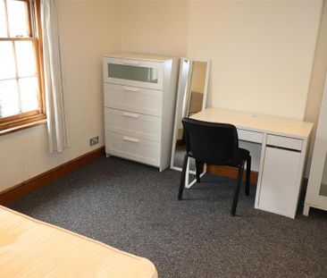 2 bedroom house share to rent - Photo 2